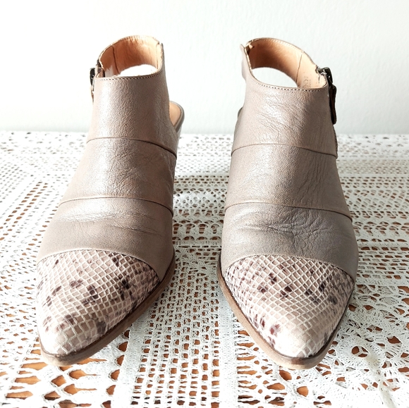 Karston Slingback Sandals Size 39 Leather Snake Print Zipper Two-tone Shoes - Picture 4 of 14